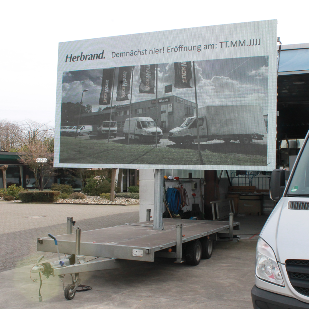 Trailer p4.8 15_16.qm